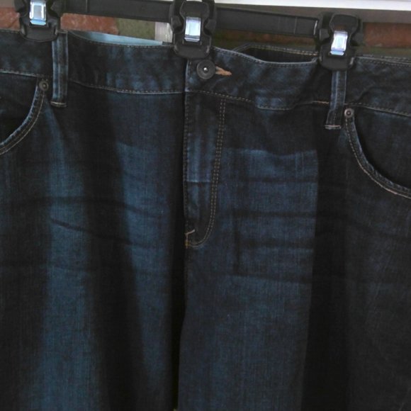 Plus Size Petite Jeans - Picture 5 of 9